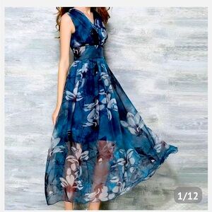 Nice dress. Wore once for my son’s rehearsal dinner.